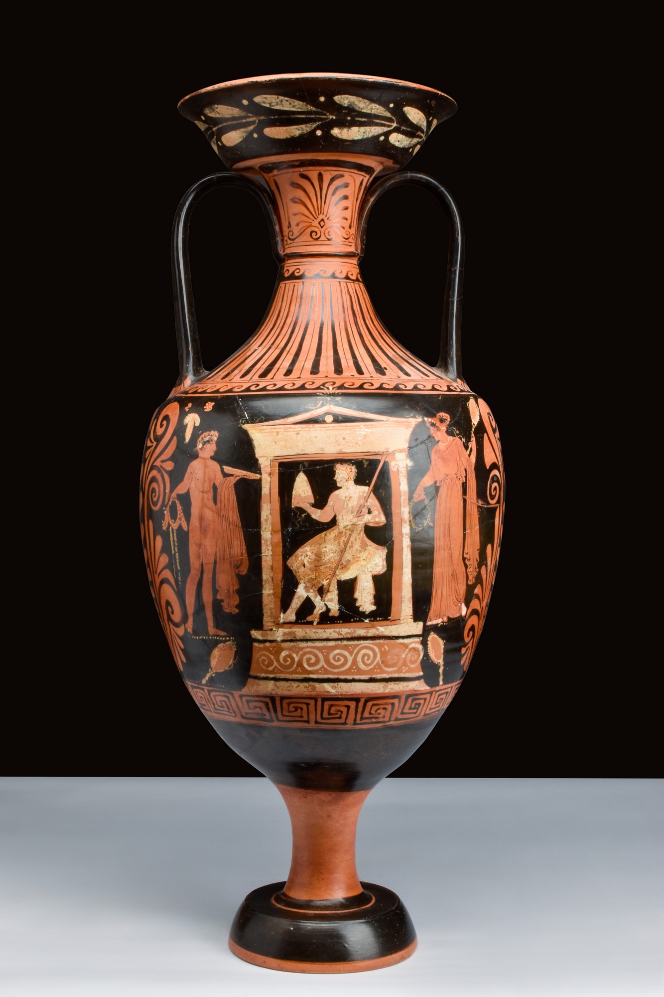 LARGE APULIAN RED-FIGURE AMPHORA - EX. AXEL GUTTMANN - TL TESTED - Image 2 of 7