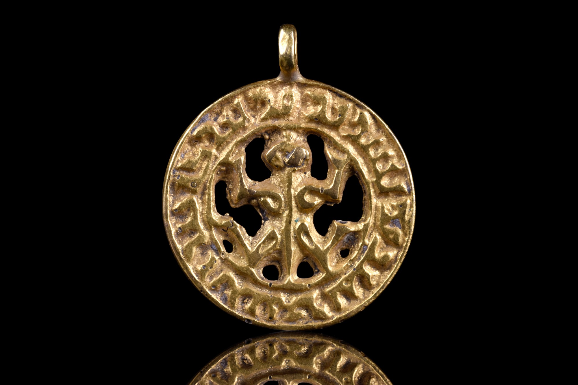 PSEUDO ARABIC GOLD PENDANT WITH A FROG - Image 2 of 4