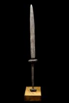 MEDIEVAL DAGGER / STILETTO WITH BUTTON CROSS GUARD AND POMMEL