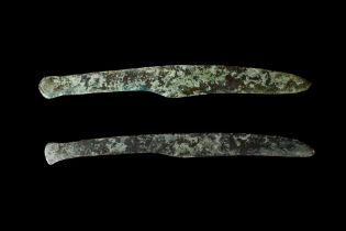 RARE BRONZE AGE PAIR OF KNIVES