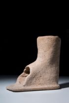 ETRUSCAN POTTERY VOTIVE MODEL OF A FOOT