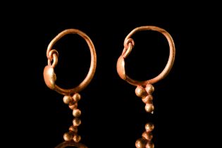 MATCHED PAIR OF ROMAN GOLD EARRINGS