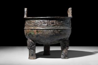 CHINESE WESTERN ZHOU DYNASTY BRONZE DING VESSEL