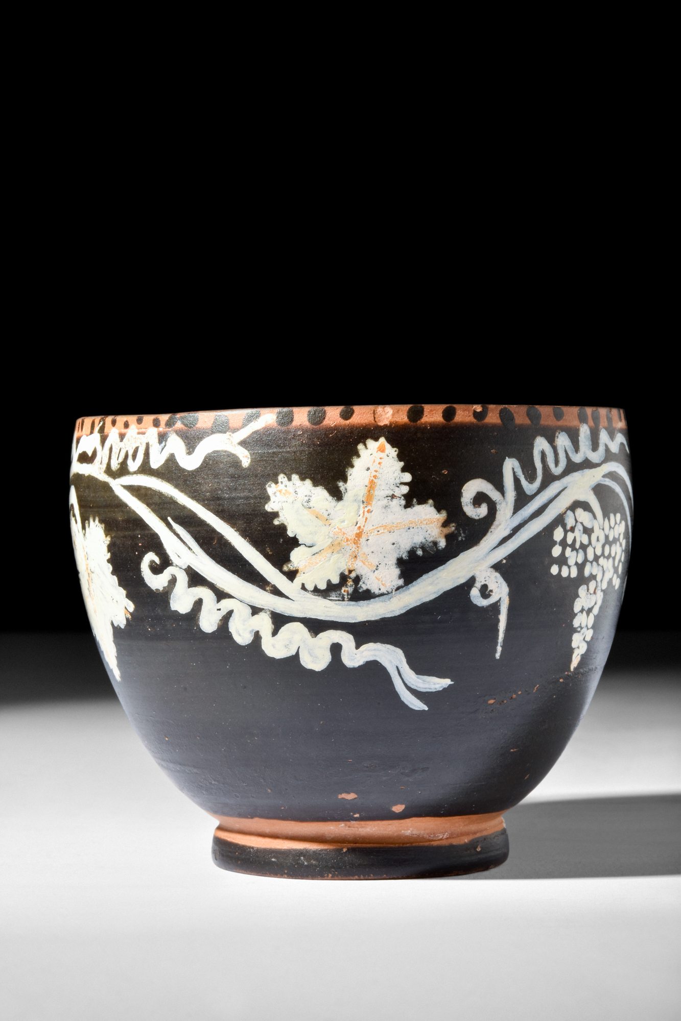 GREEK GNATHIAN BOWL WITH VINE TENDRILS