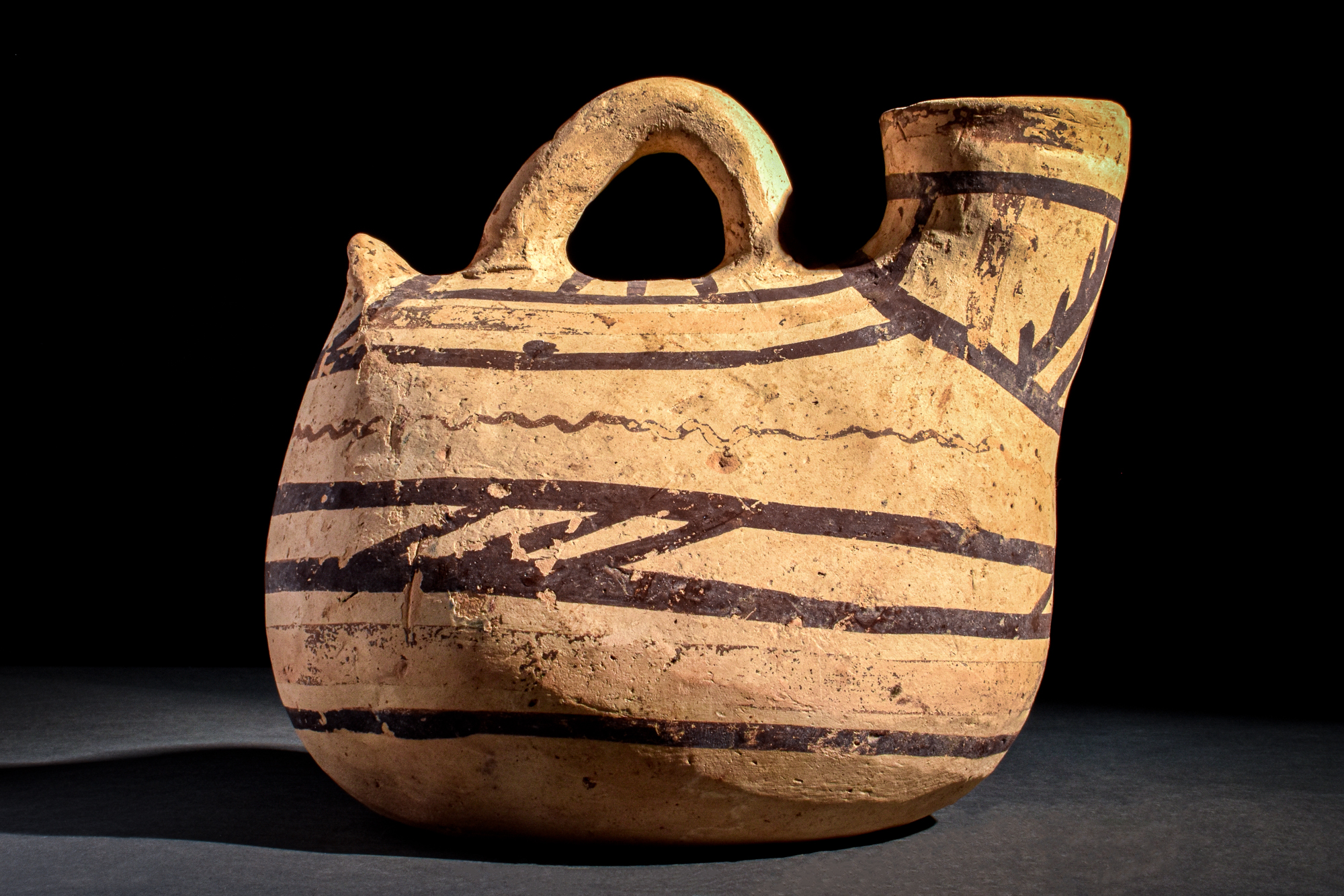 GREEK DAUNIAN POTTERY ASKOS