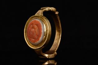 ROMAN EAGLE BANDED AGATE GOLD RING