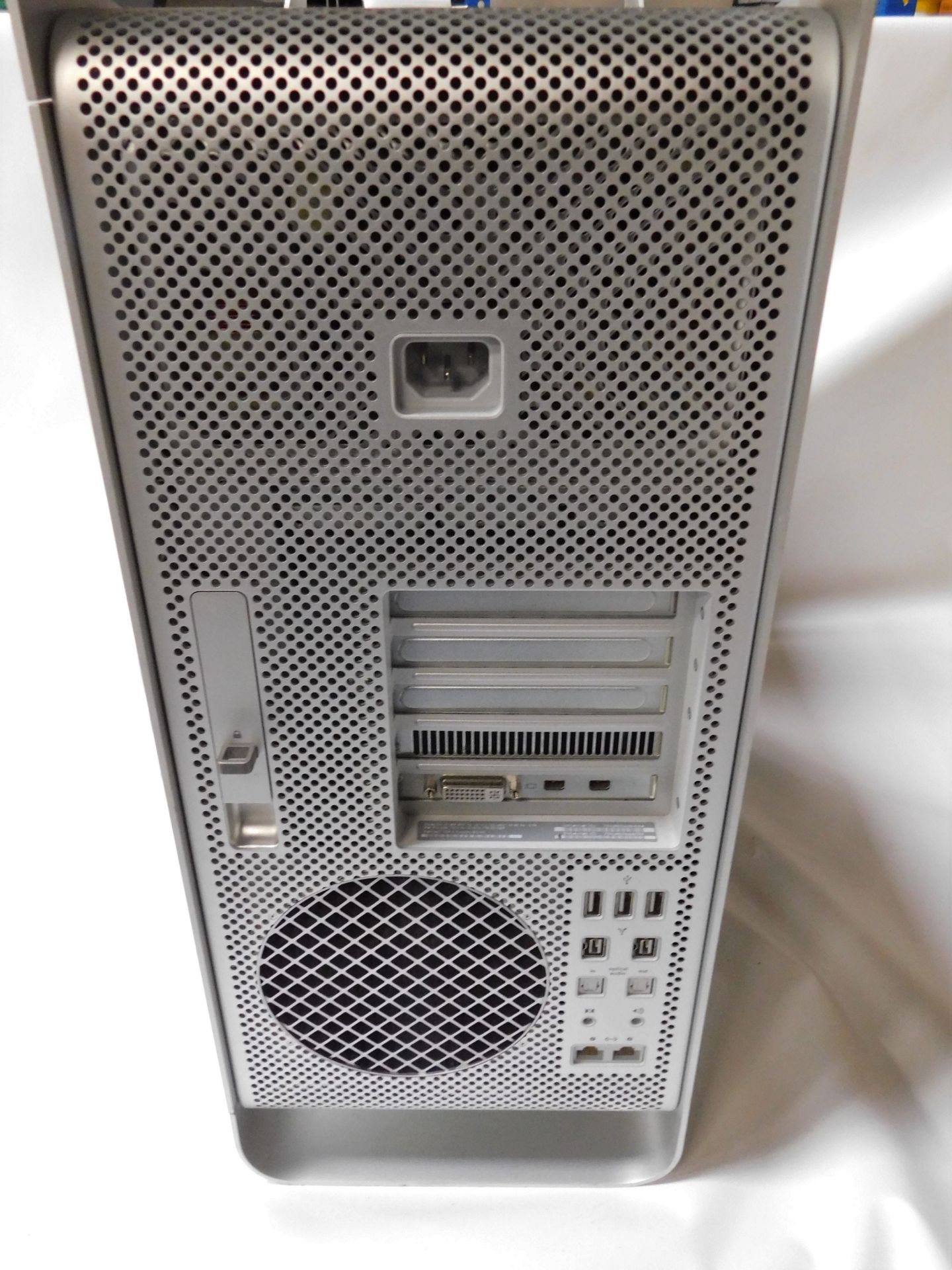 Mac Pro A1289 2.4GHz Eight Core (Location Brentwood. Please Refer to General Notes) - Image 2 of 2