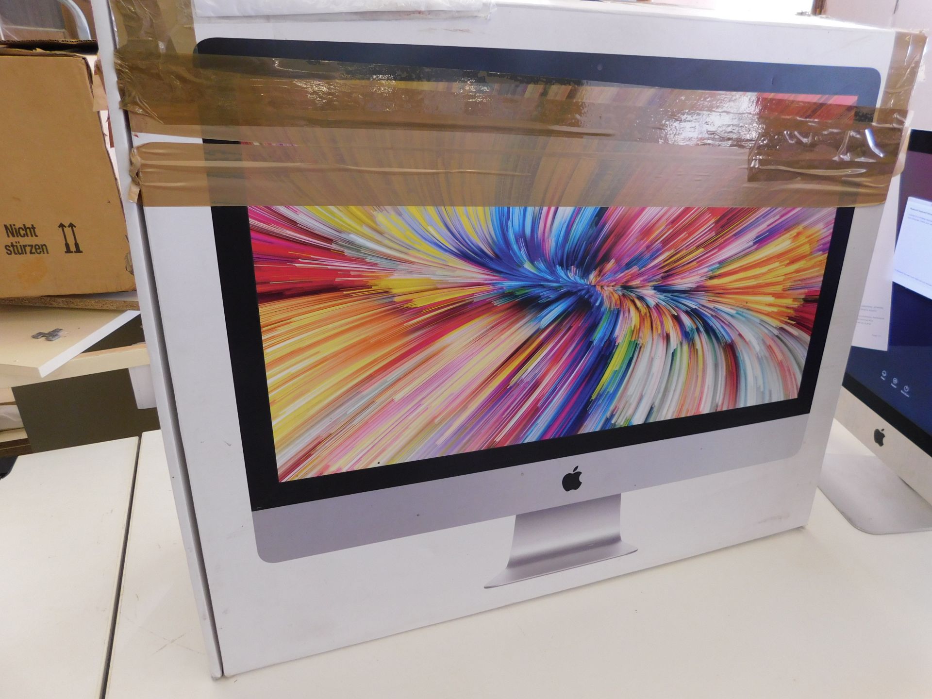 Apple iMac 27 inch, A1419, Serial Number DGKP70QKFY14, i7 @ 4.0 GHz, 16GB RAM, 1.12 TB Fusion Drive, - Image 5 of 6