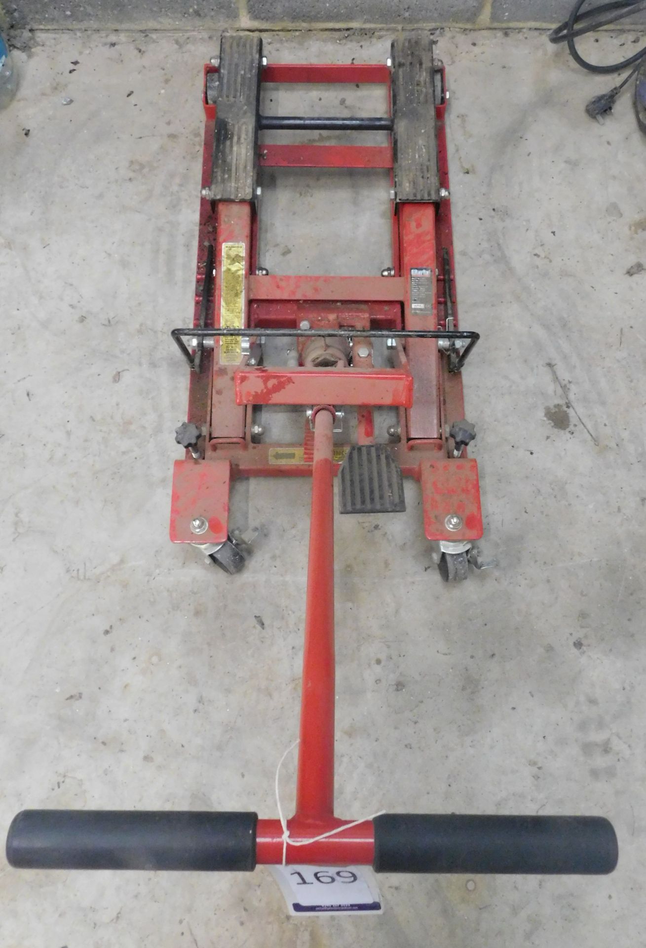 Clarke Strong-Arm CML5 Ratchet Safety Lift (Location Ashford, Kent. Please Refer to General Notes)