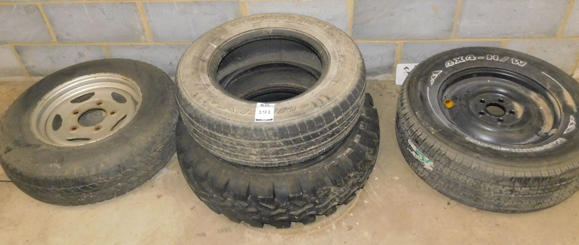 2 Wheels & 2 Tyres (Location Ashford, Kent. Please Refer to General Notes)