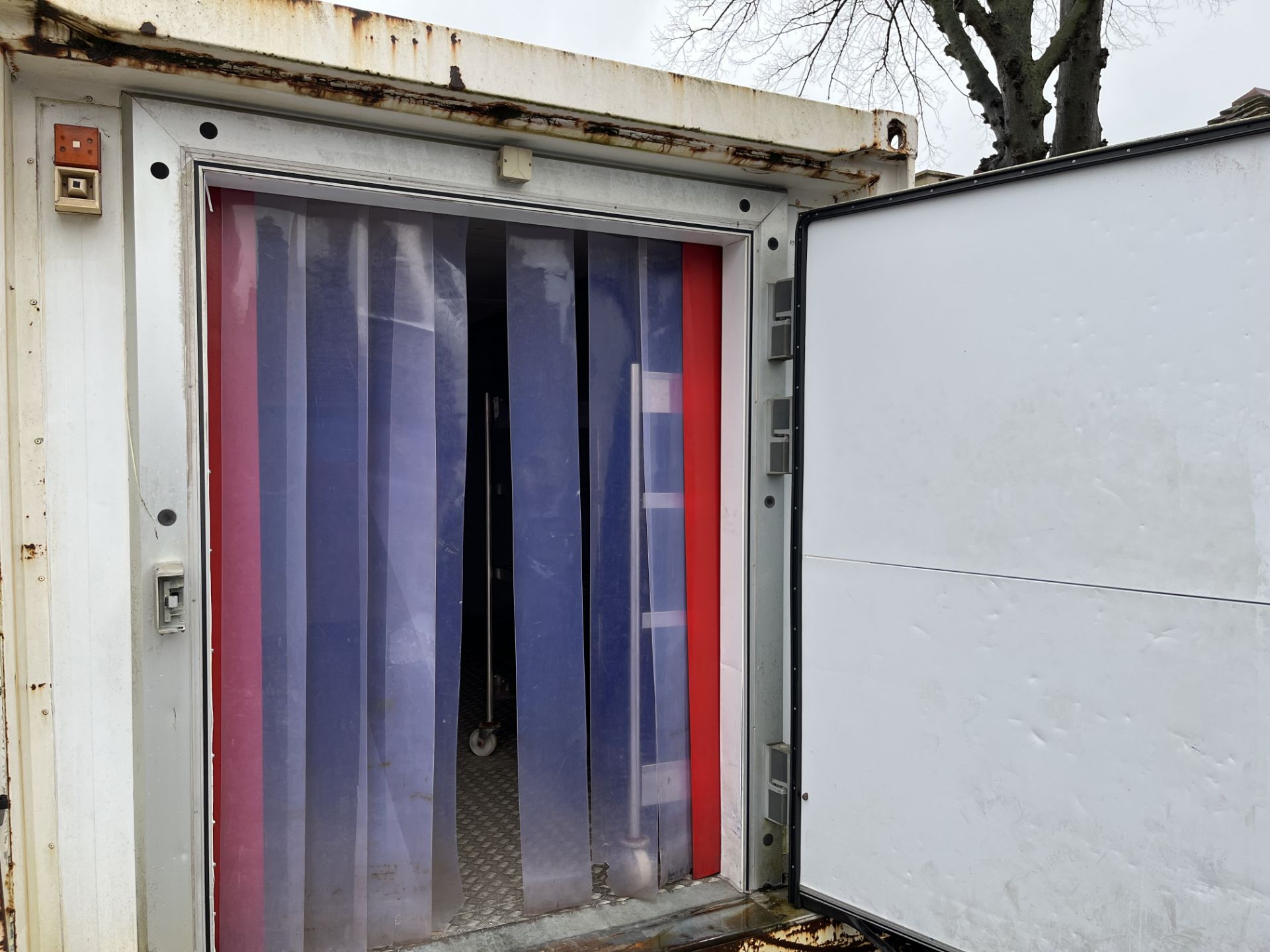 20ft Refrigerated Shipping Container (Contents Not Included) (Collection Delayed to Wednesday 19th - Image 3 of 9