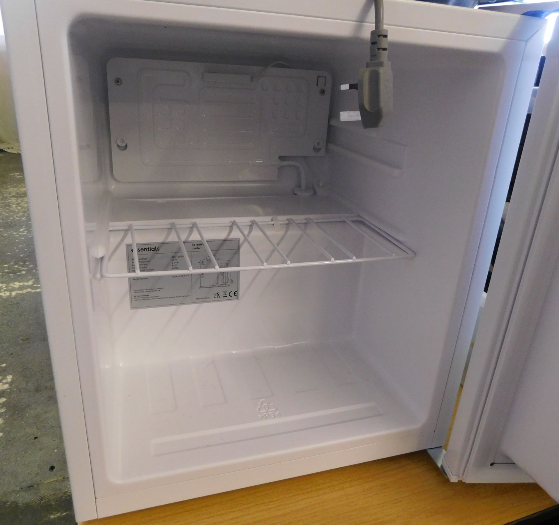 Desktop Fridge, Microwave & Pedal Bin (Location: Stockport. Please Refer to General Notes) - Image 3 of 12