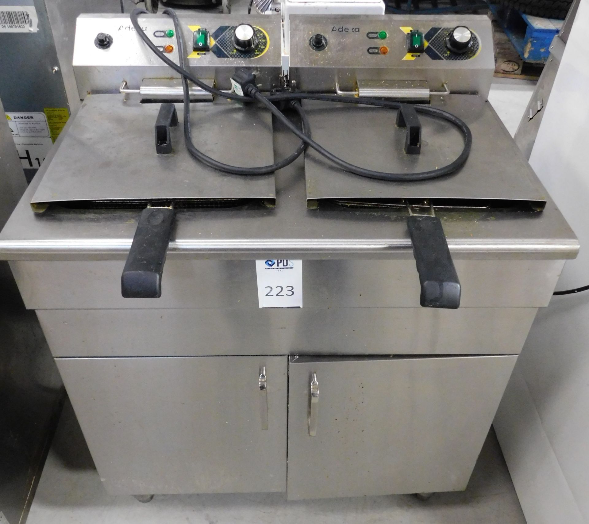 Adexa EF-162VC Double Deep Fat Electric Fryer (Location Brentwood. Please Refer to General Notes)