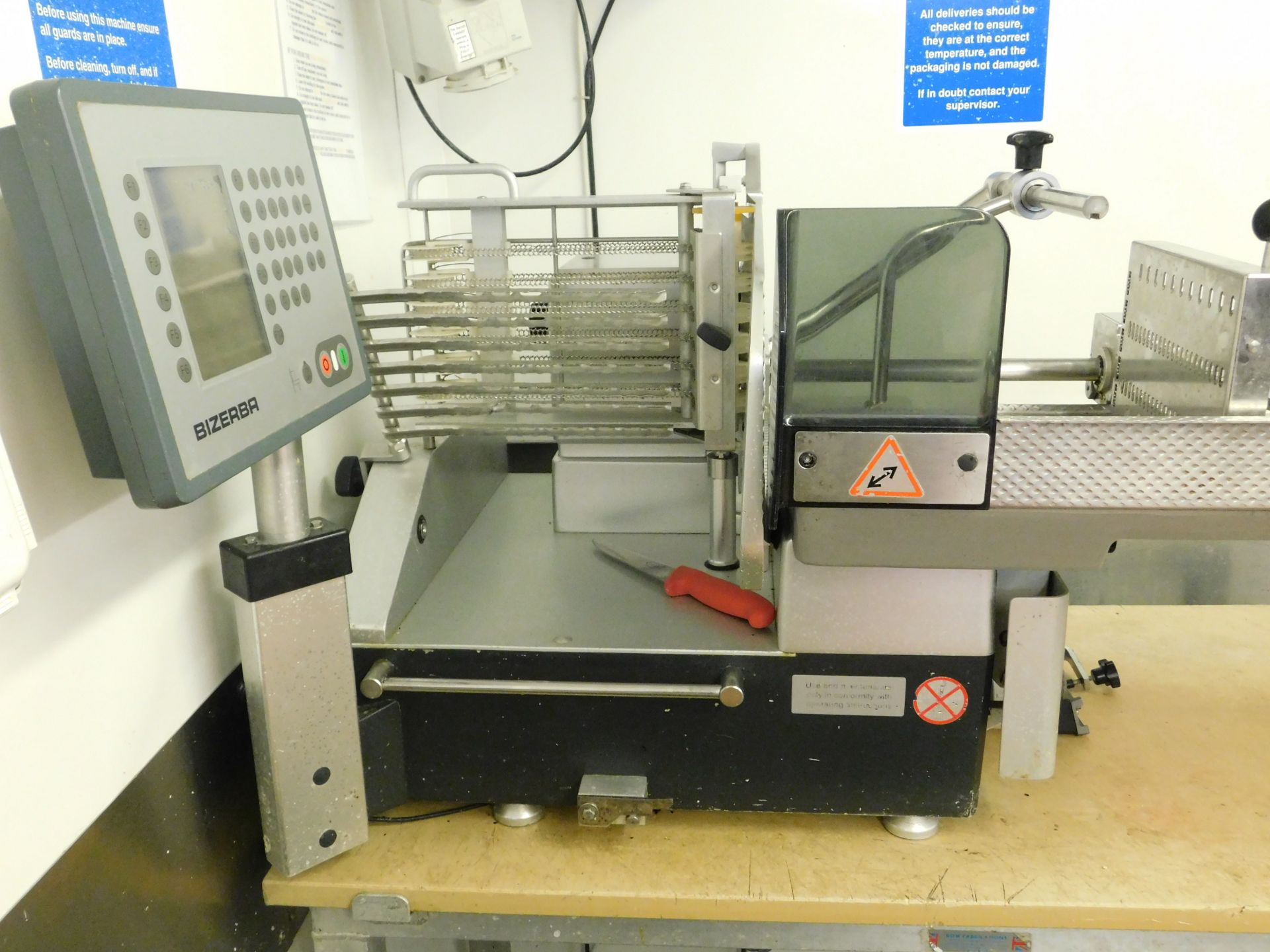Bizerba Automatic/Semi-Automatic Gravity Feed Slicing Machine (2012) (Location: Thame. Please - Image 3 of 10