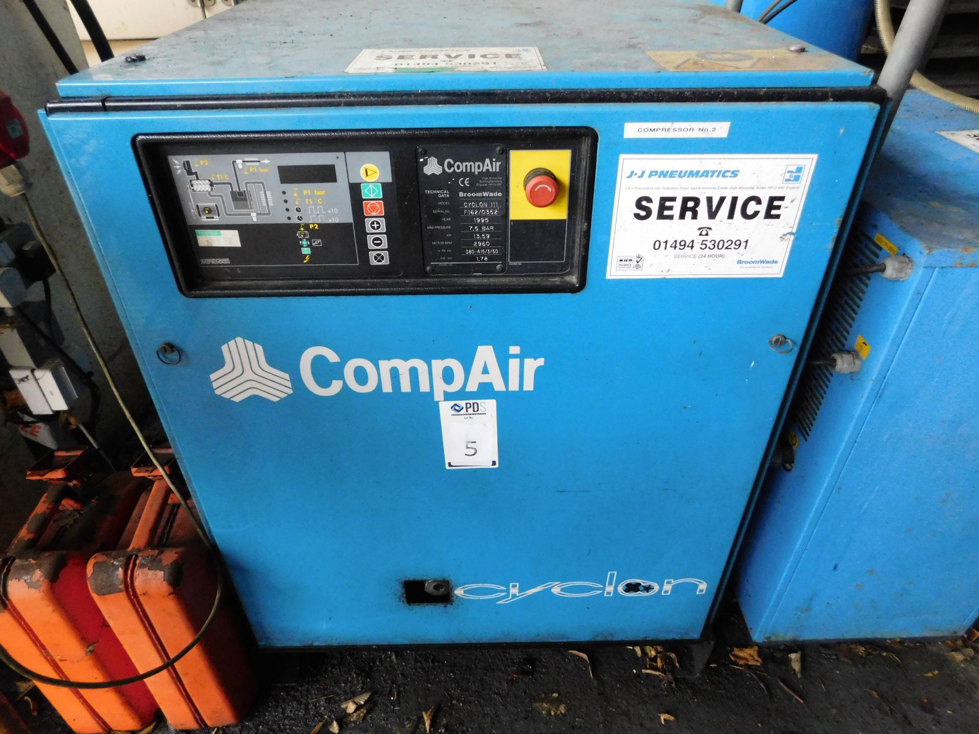 Compair Cyclon iii Broomwade Compressor, s/n F162/0352, 7.5bar (1995) with Air Dryer & Vertical - Image 2 of 7