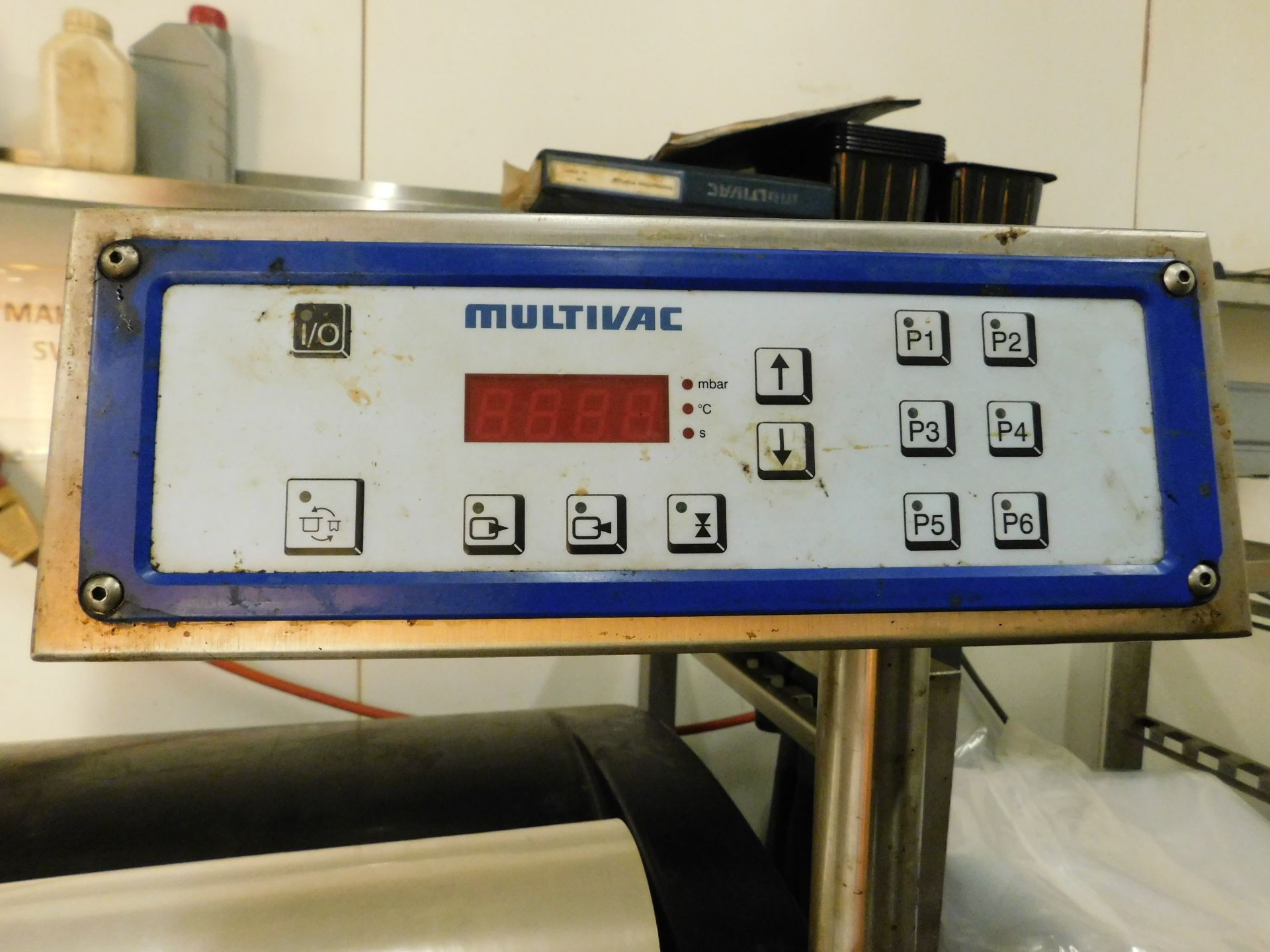 Multivac T200 Semi-automatic tray sealer (2005), Serial Number 101677 (Location: Thame. Please Refer - Image 3 of 5