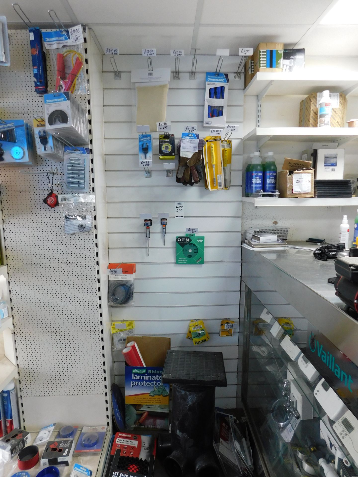 Contents of Shelf Unit & Display (Location Chingford. Please Refer to General Notes) - Image 2 of 9