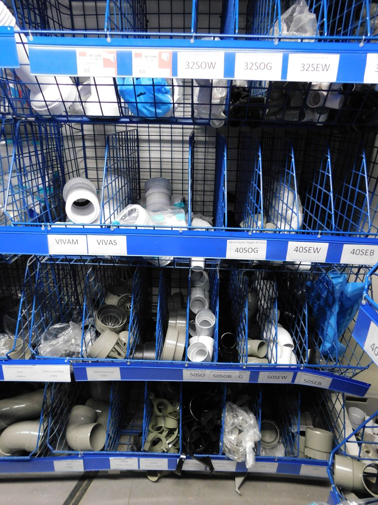 20 Plastic Coated Baskets & Contents including Adjustable Connectors, Soil Pipe Connectors etc. ( - Image 5 of 5