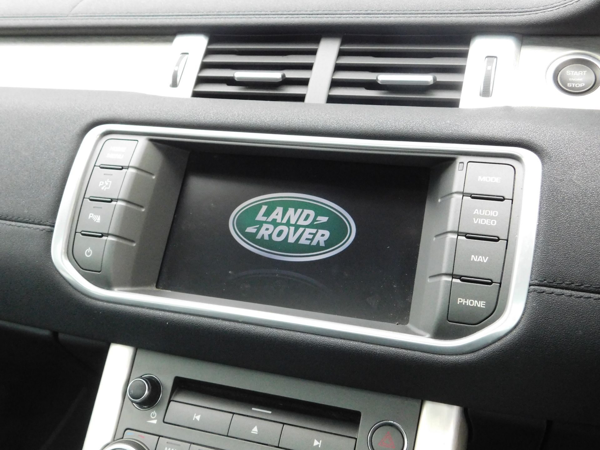 Land Rover Range Rover Evoque Hatchback, 2.2 Sd4 Pure 5dr Auto [Tech Pack], Registration LR64 FNN, - Bild 26 aus 27