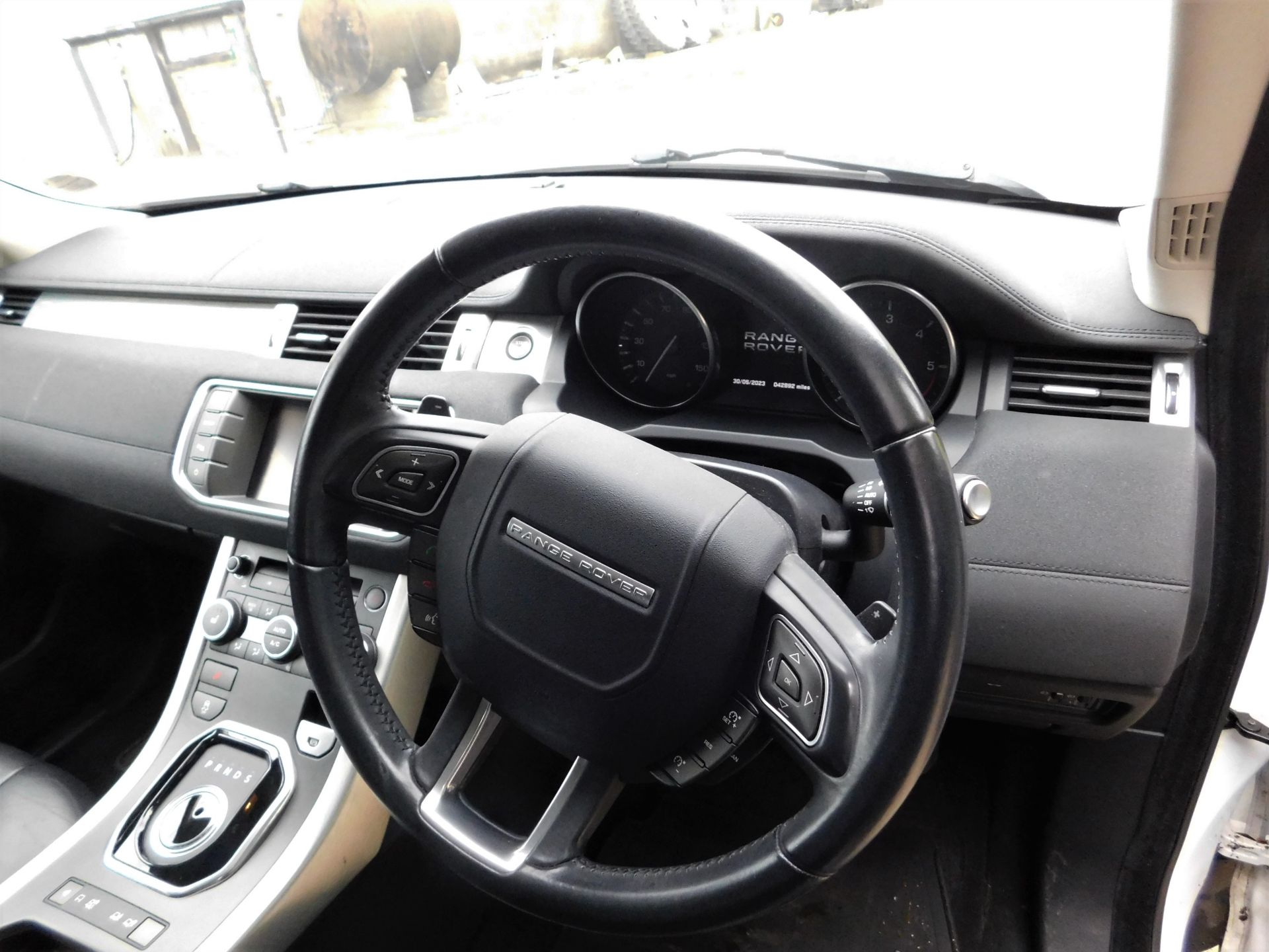 Land Rover Range Rover Evoque, Hatchback, 2.2 Sd4 Pure 5dr Auto [Tech Pack], Registration LL62 - Image 22 of 26