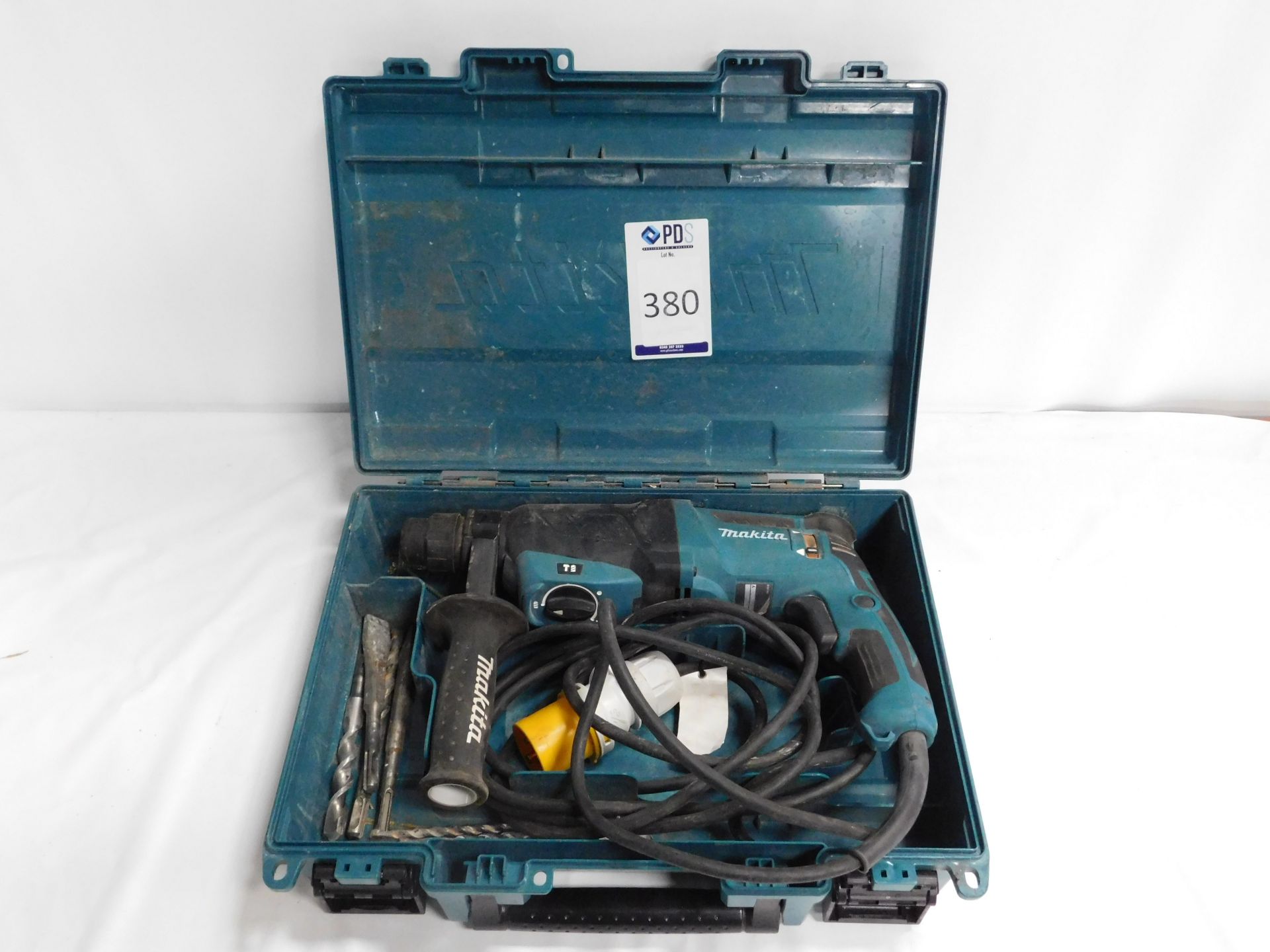 Makita HR2630 110v Hammer Drill (Location: Brentwood. Please Refer to General Notes)