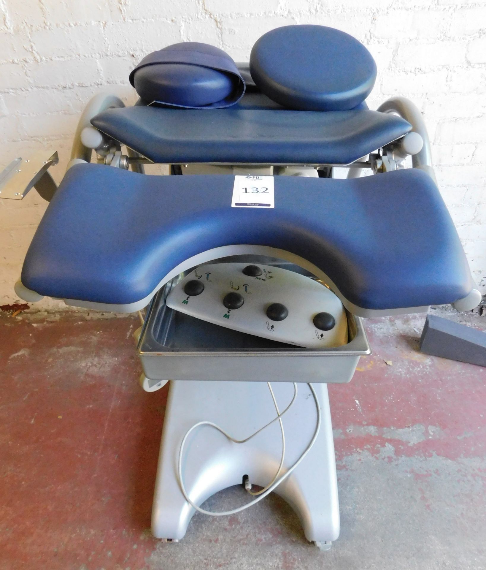 Schmitz 114.655 Gynaecological Treatment Chair, Serial Number 114655-095214-07-N (Location: