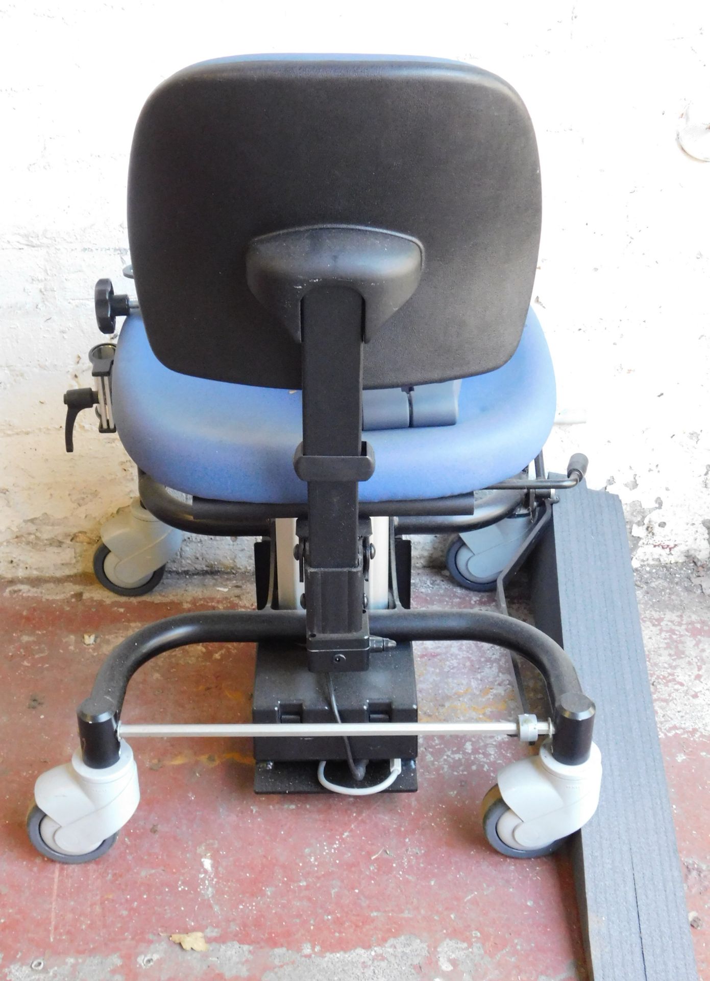 Rini Ophthalmic Operating Chair, Serial Number 128-06 (Location: Bushey. Please Refer to General - Image 2 of 3