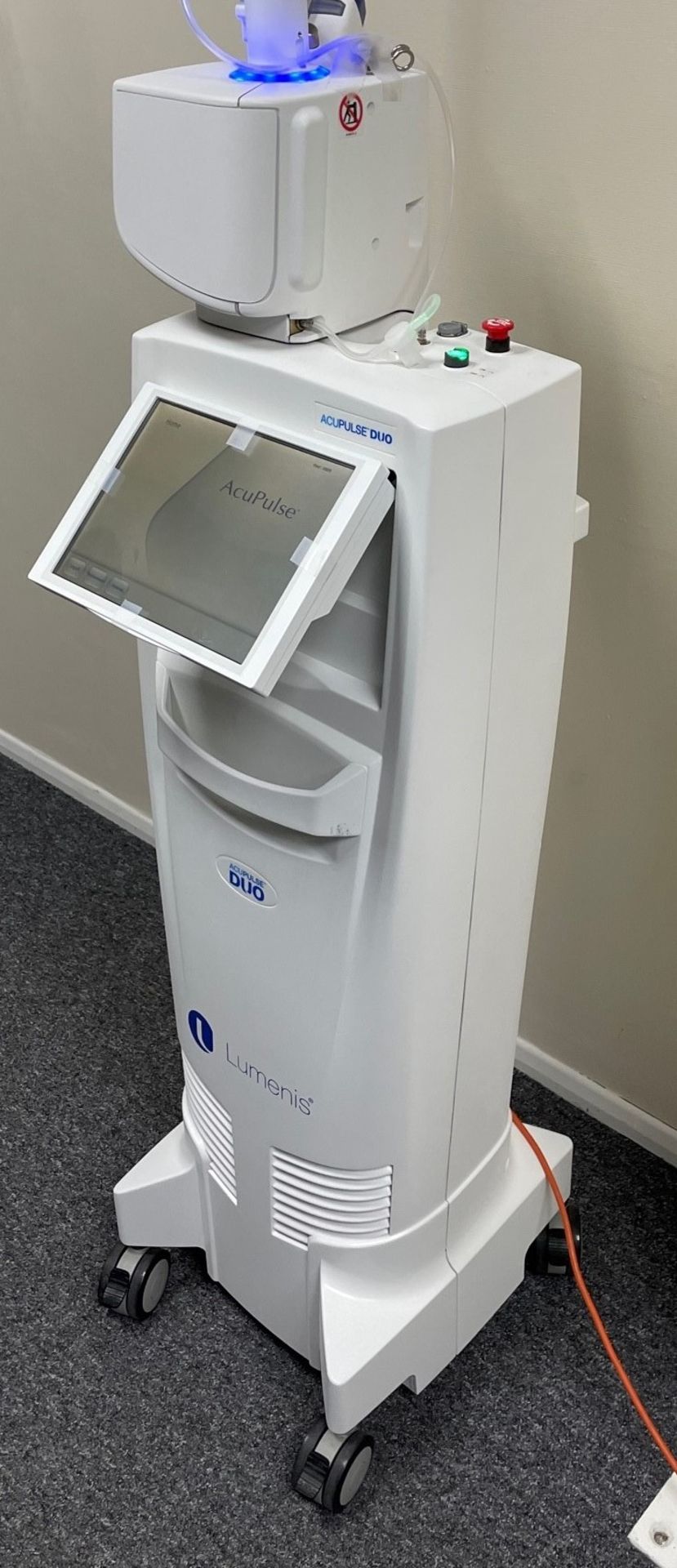 Lumenis AcuPulse Duo CO2 Laser (Ex Demonstration), Serial Number 1107 (2022) (Location: Bushey. - Image 2 of 7