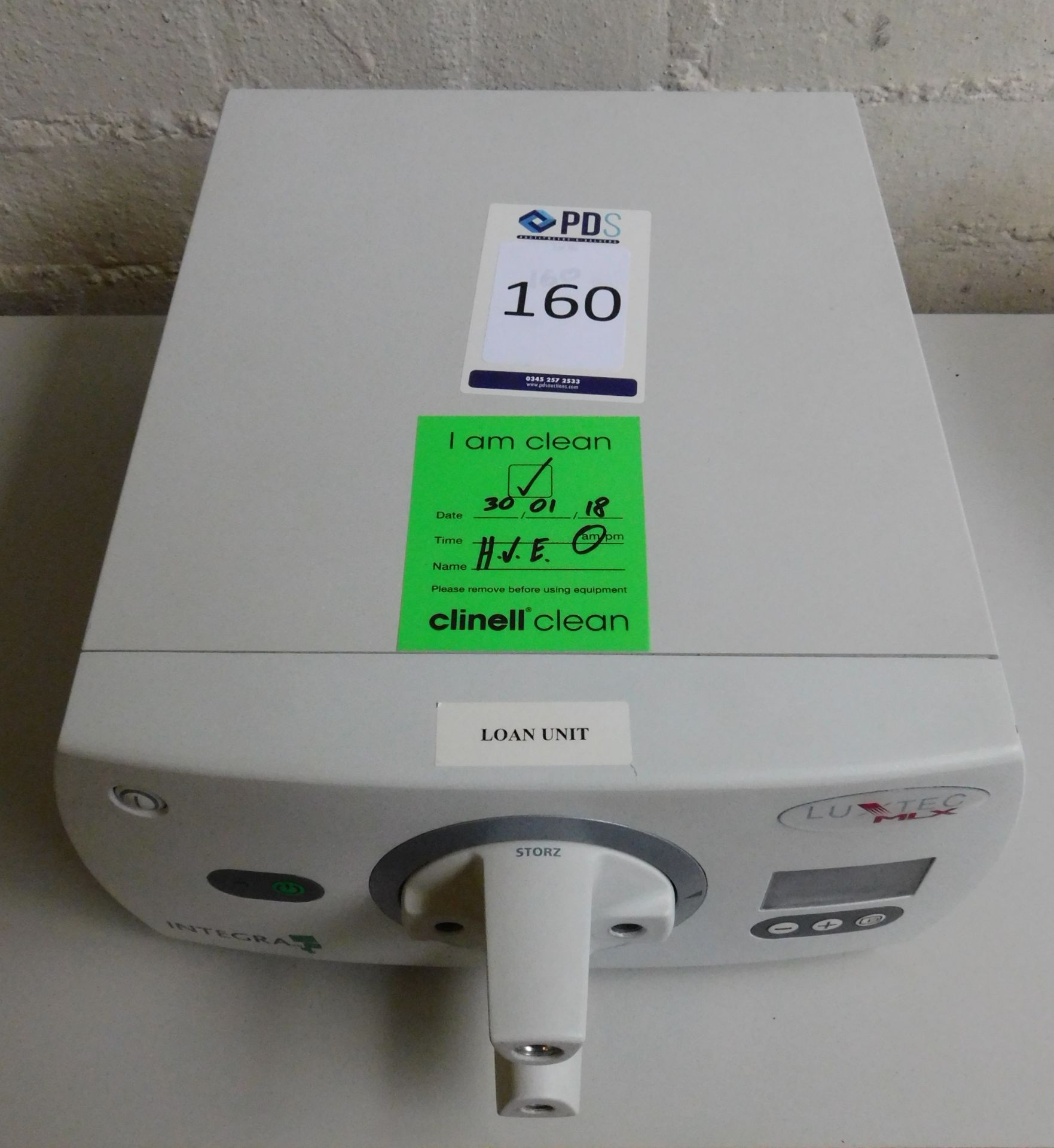 Integra LuxTec MLX Surgical Light Source, Serial Number 13A00MLX10562 (Location: Bushey. Please