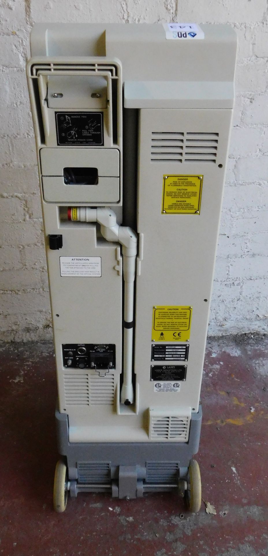 Lumenis 40C Compact Sharplan CO2 Laser, Serial Number 043-08427 (Location: Bushey. Please Refer to - Image 3 of 5