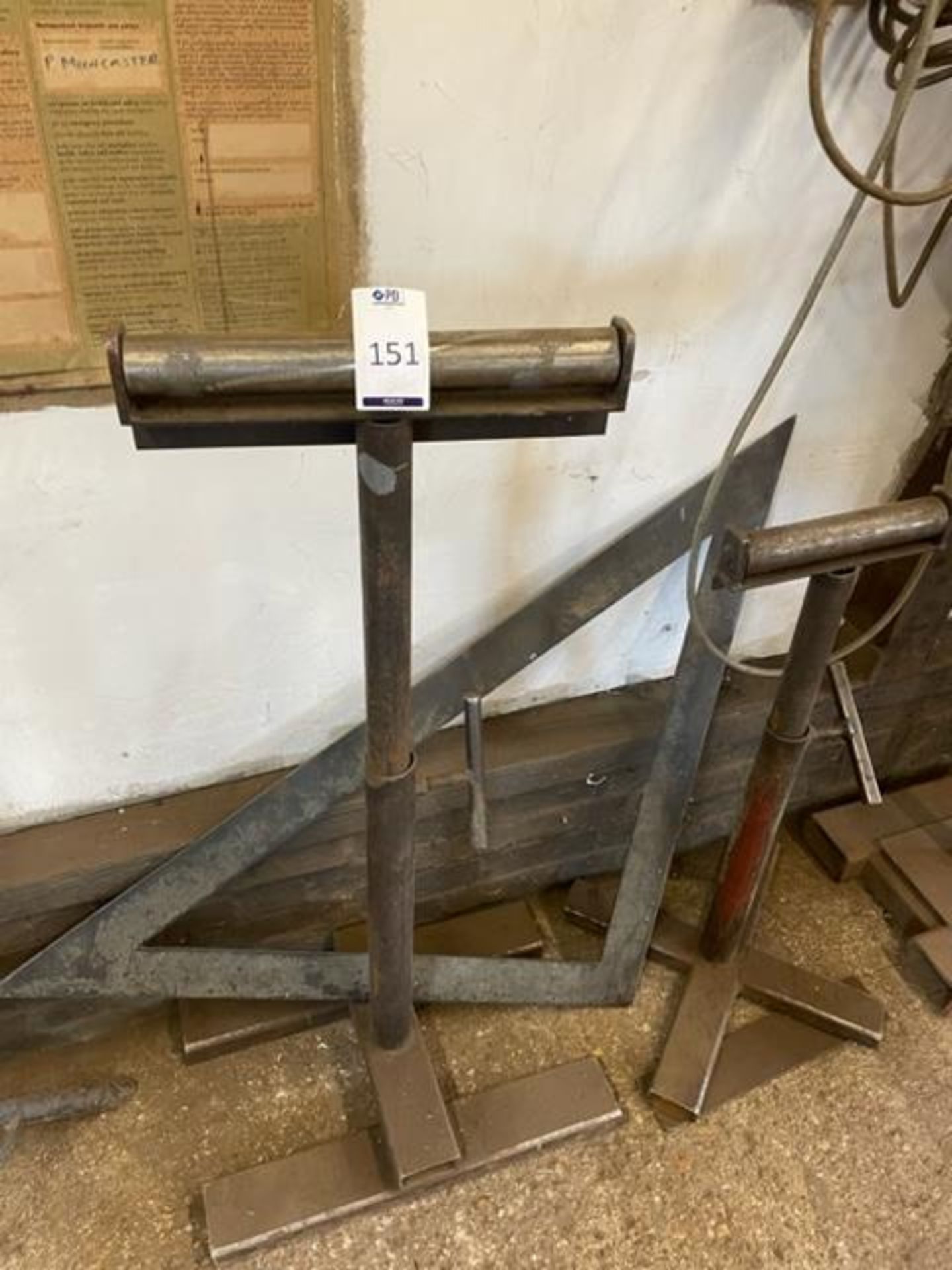 4 Roller Feed Stands & 4 Trestles (Location: Toddington, Beds. Please Refer to General Notes)