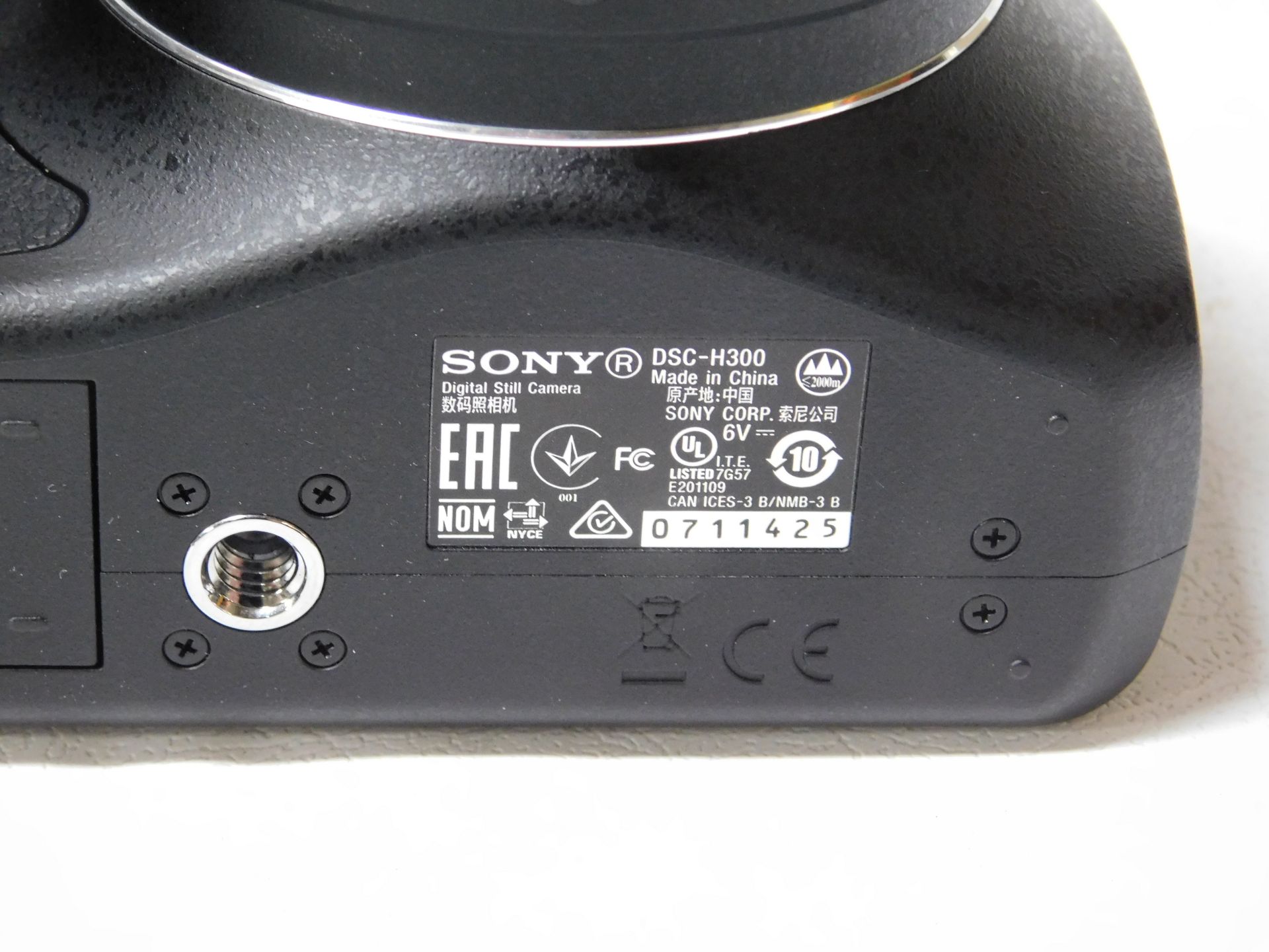 Sony DSC-H300 Cyber-Shot Digital Camera, Serial Number 0711425 with 35x Optical Zoom Lens (Location: - Bild 4 aus 5