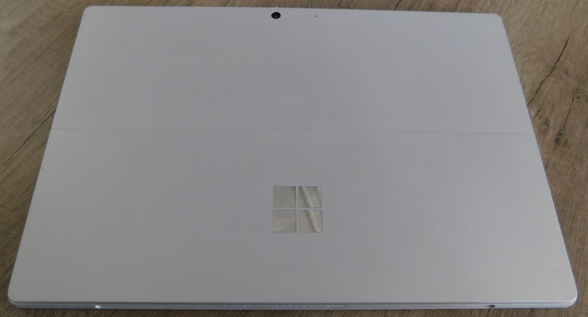 Microsoft Surface Pro i5 (Location: Stockport. Please Refer to General Notes) - Image 3 of 6