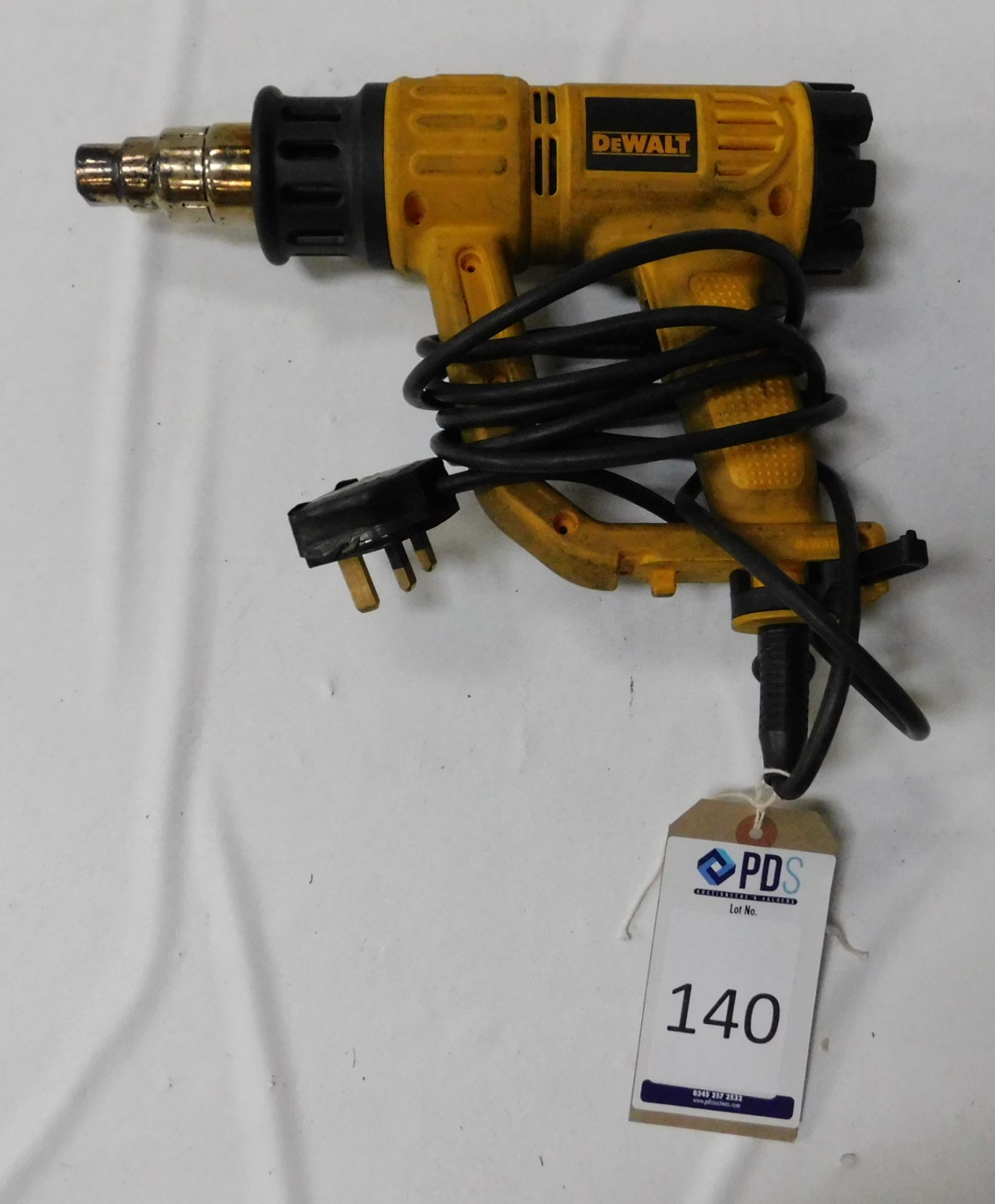 DeWalt DCB115 Hot Air Gun, DeWalt DCB113 Hot Air Gun, XR Lithium Ion Chargers with (Location: