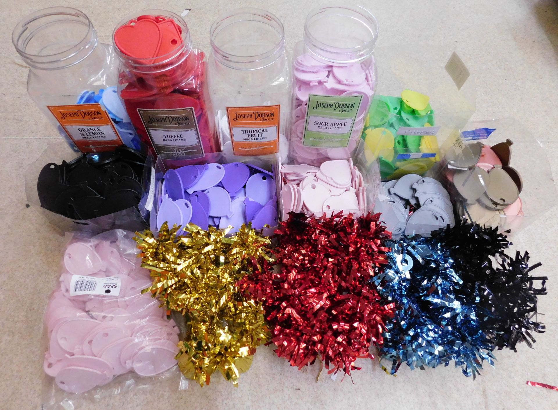 Contents of 2 Crates to Include Bows, Giftware & Balloon Weights (Crates Not Included, Buyers Must - Image 4 of 5