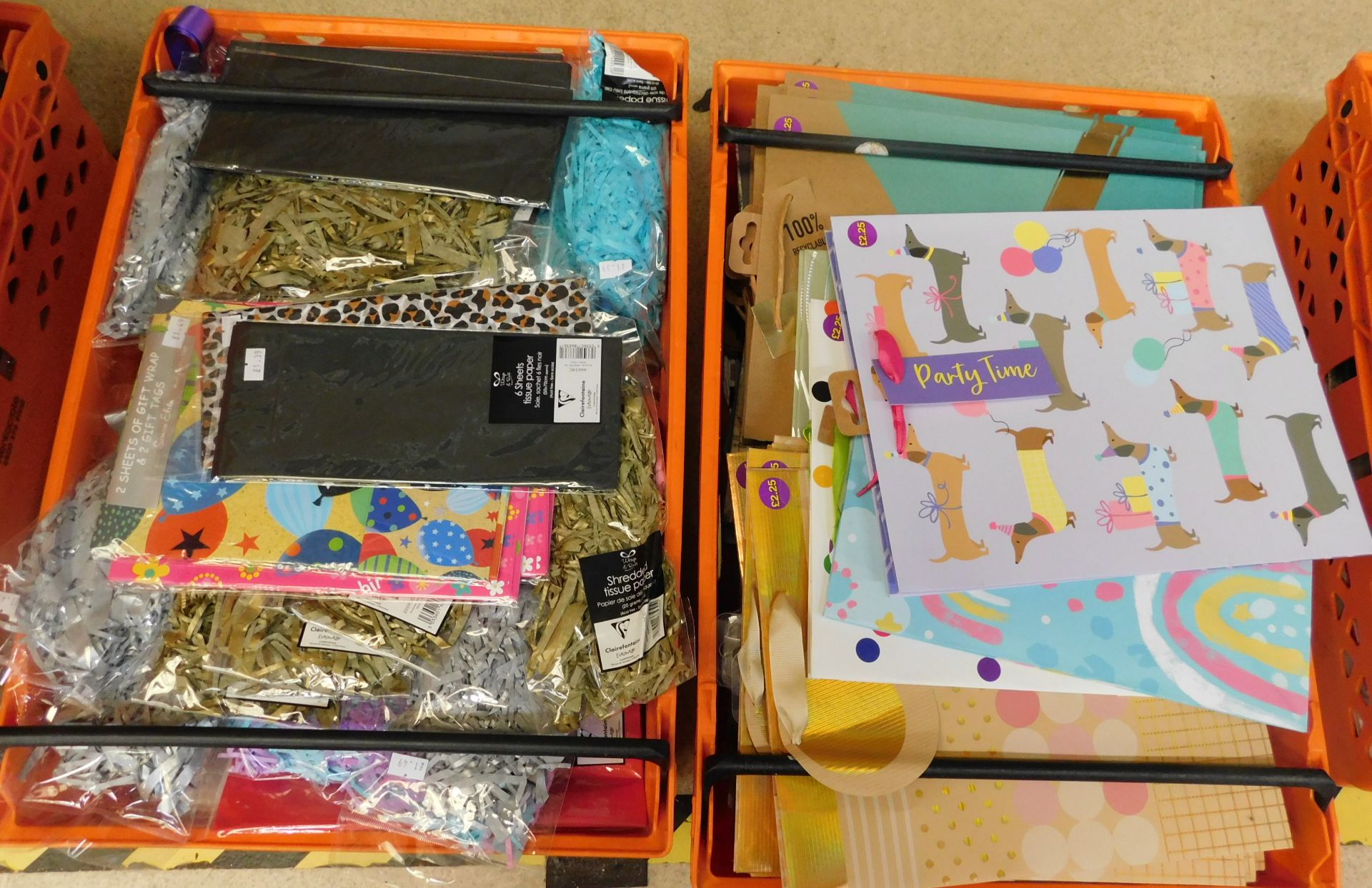 Contents of 8 Crates to Include Everyday Gift Bags, Fridge Magnets, Keychains etc (Crates Not - Image 5 of 5