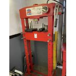 Sealey Premier 30 Ton Hydraulic Press, Model YK30F.32 (Location Sittingbourne. Please Refer to
