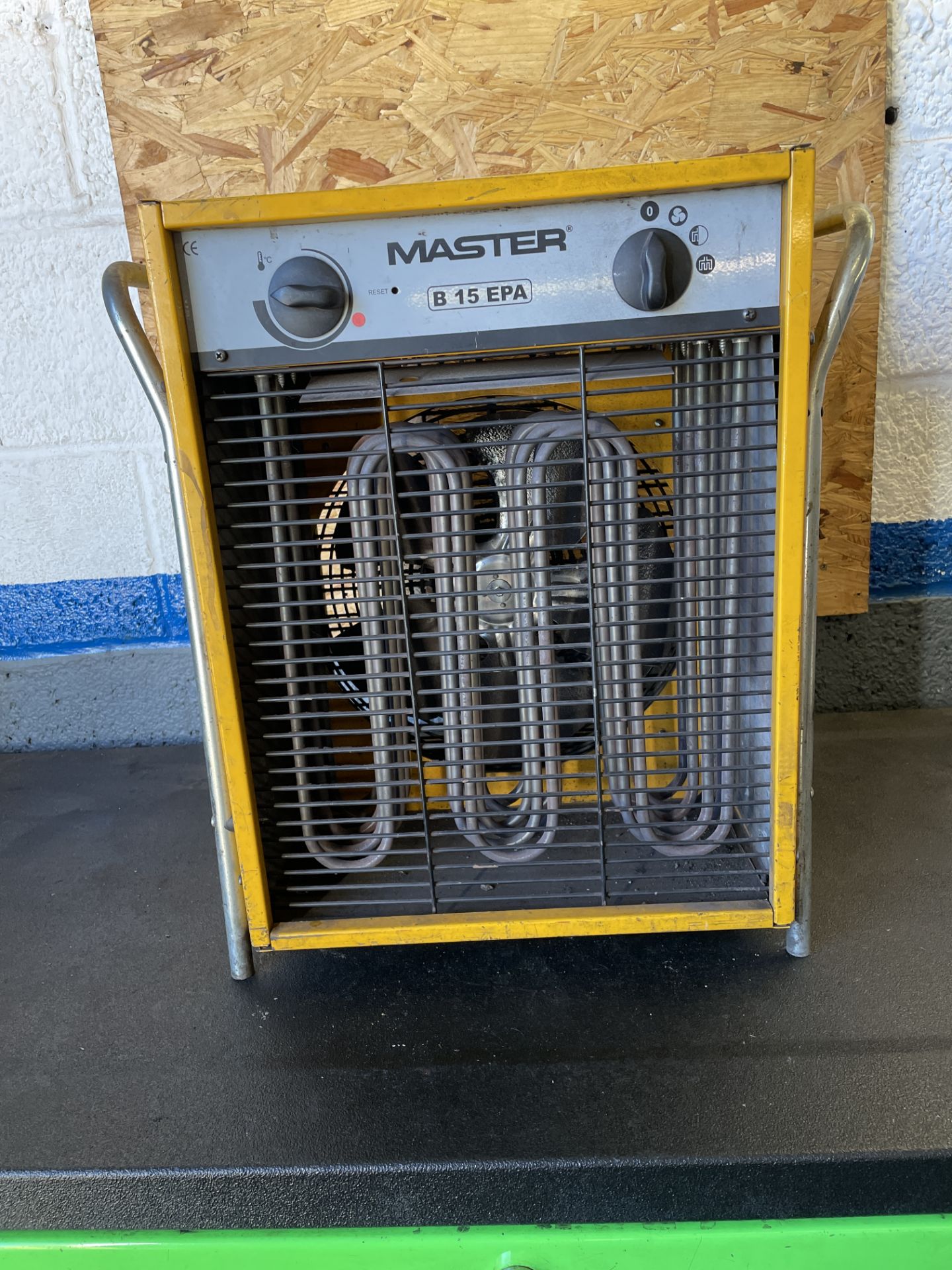 Master B15EPA 3-Phase Workshop Heater (Location Sittingbourne. Please Refer to General Notes)