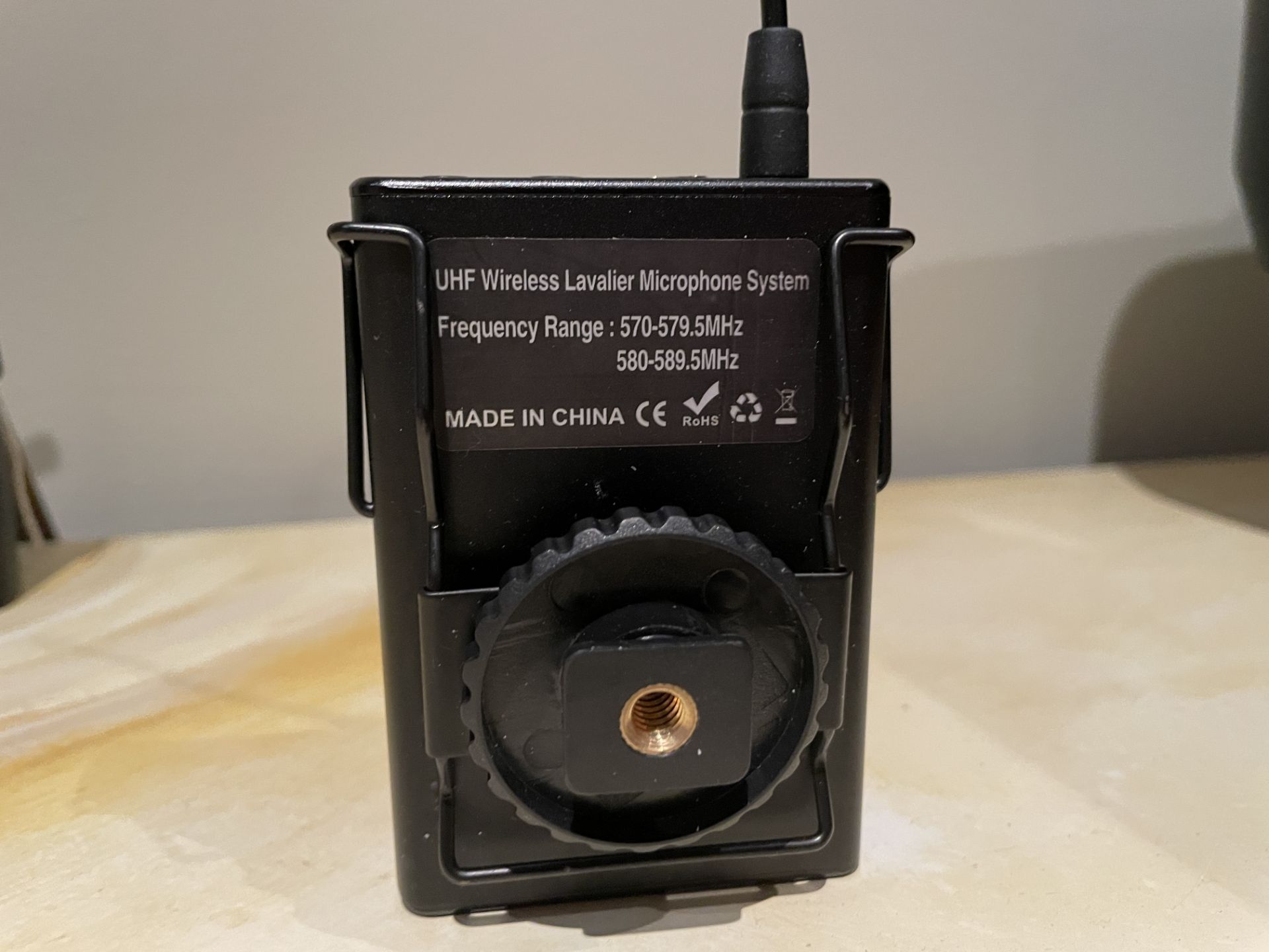 Two K&F Concept M-9 UHF Wireless Lavalier Microphone Systems & Olympus WS-852 Digital Voice Recorder - Bild 2 aus 4