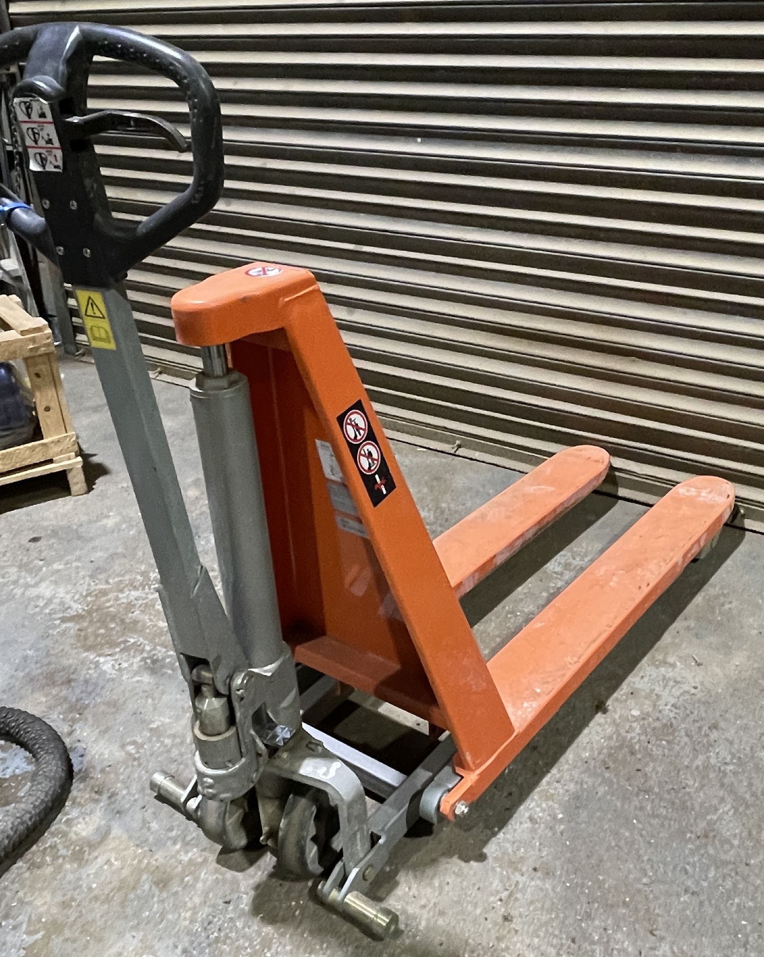 Warrior Type ACXIO Manual Scissor/ High Lift Hydraulic Pallet Truck (2016), 1000kg Capacity ( - Image 2 of 3