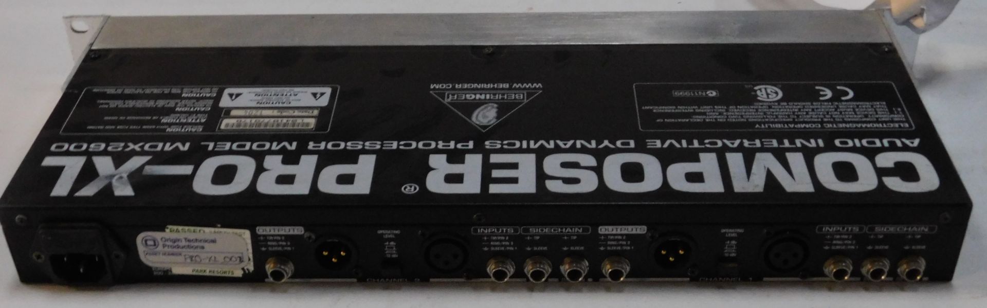 FBW Ultragraph Pro 31-Band Graphical Equalizer with Feedback Control, Model FBQ3102; 2 Behringer - Image 18 of 19