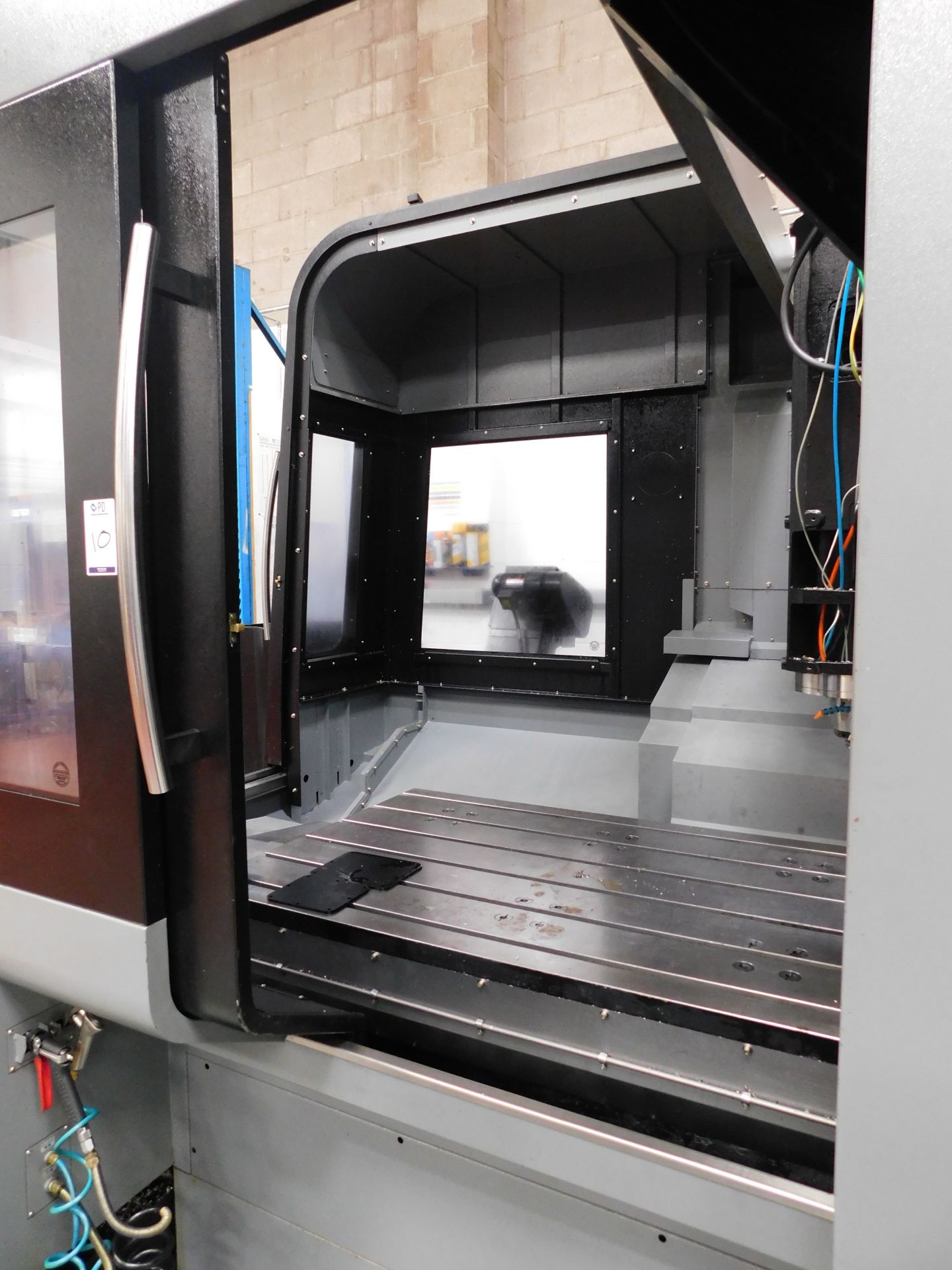 Hurco BX50i CNC Machining Centre, Serial Number SB573-1E101C7AFJCH (Manufacturer Advises Requires - Image 5 of 33