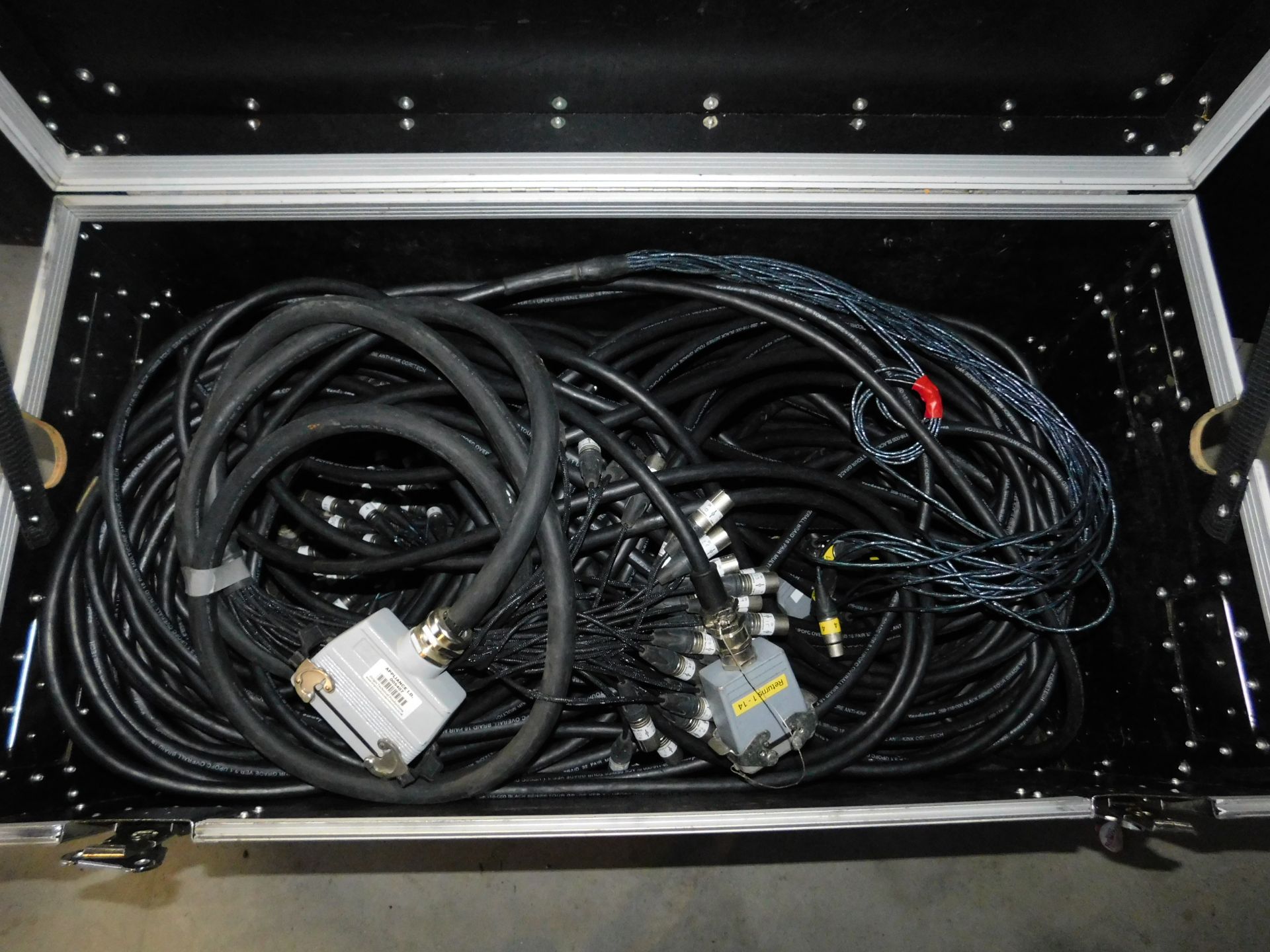 Flight Case with Quantity of Cables (Location: Brentwood. Please Refer to General Notes) - Image 2 of 2