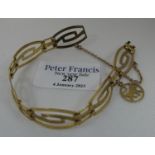 9ct gold fancy link bracelet. Approx weight 9.7 grams. (B.P. 21% + VAT)