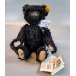 Modern Steiff teddy bear, 'Othello', with original box. (B.P. 21% + VAT)