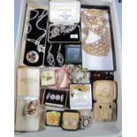 Collection of vintage costume jewellery necklaces and brooches etc. (B.P. 21% + VAT)