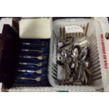 Box of assorted boxed and loose cutlery: bone handled EPNS fish knives and forks, boxed modernist