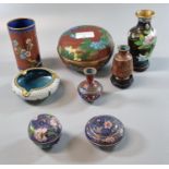 Collection of 20th century Chinese cloisonné items, to include: box and cover, cylinder and other