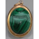 Victorian yellow metal and Malecite locket. 11.9g approx. (B.P. 21% + VAT)