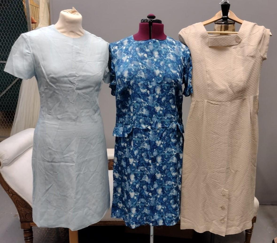 Five 1940's-60's vintage dresses to include: two 40-s/50's shirt waister style dresses; one in a - Image 2 of 2